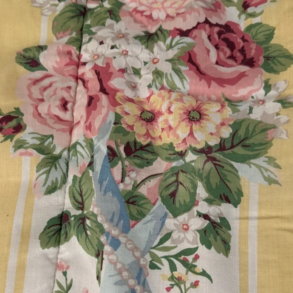 Croscill Vintage Princess Roses Floral Striped Full Size Comforter - Picture 3 of 5